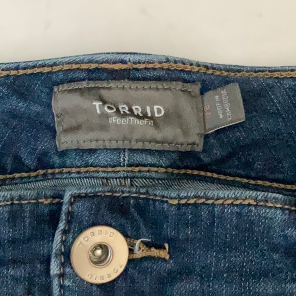 Torrid 3” Raw Hem High Waist Shorts Size 18 - Picture 4 of 5